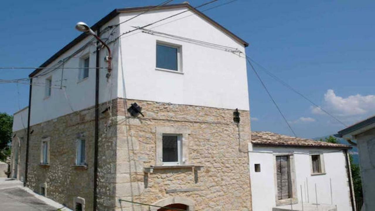 Casa Elvira Basilico Villa San Valentino in Abruzzo Citeriore Esterno foto